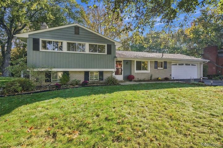Property Photo: 32305 Chesterbrook Street MI 48334 2717