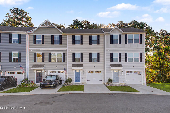 Property Photo:  1004 Cyprus Court  NJ 08731 
