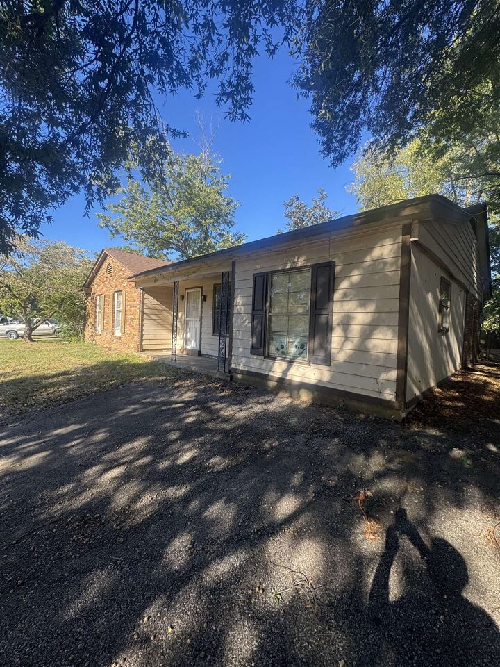 Property Photo:  3692 Socorro Cv  TN 38128 