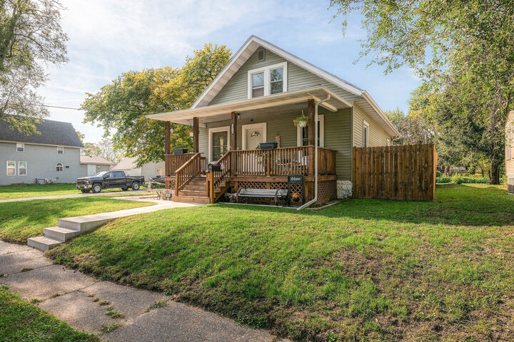 Property Photo:  1014 S Ohio Avenue  IA 52802 
