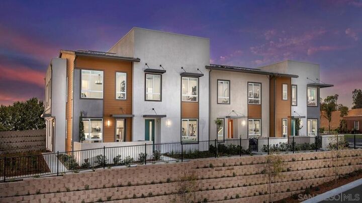 Property Photo: 939 Crimson Leaf Wy CA 92081