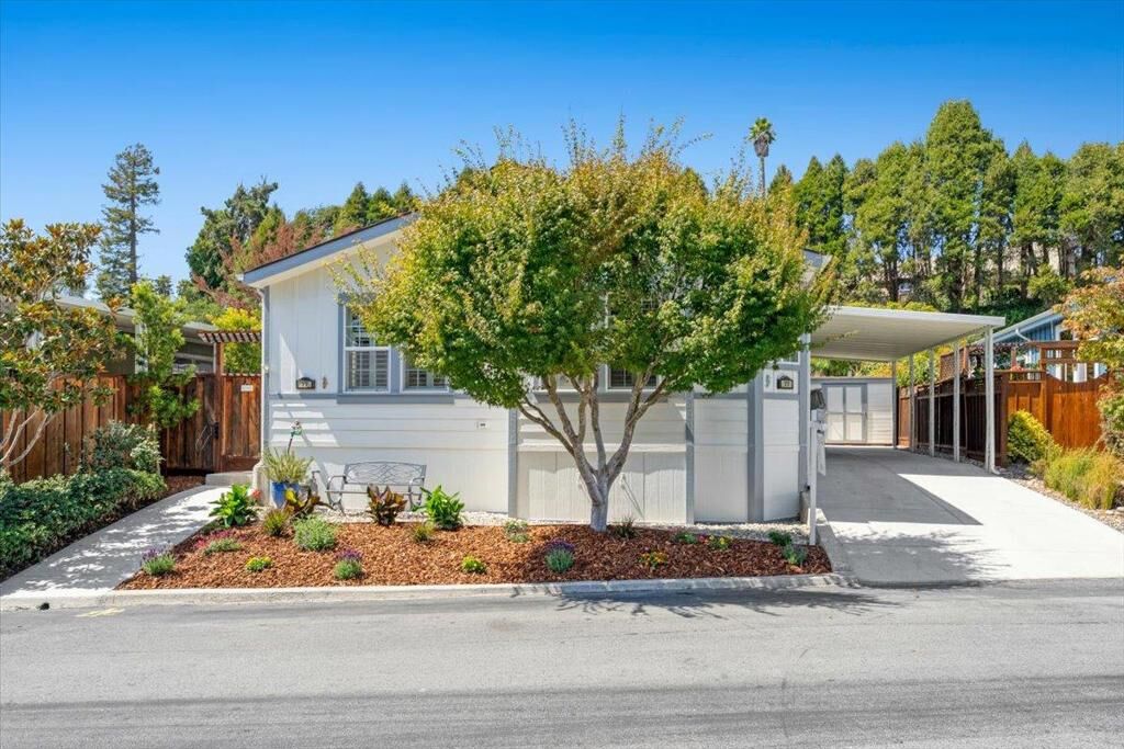 Property Photo: 300 Plum Street 77 CA 95010