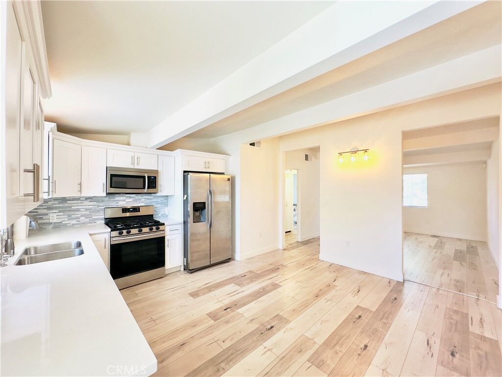 Property Photo:  8657 Ranchito Avenue  CA 91402 
