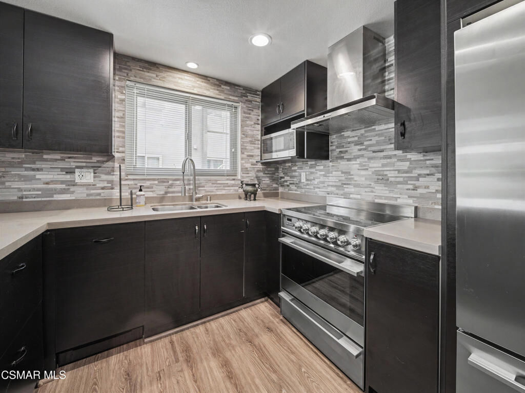 Property Photo:  248 Oakleaf Drive 101  CA 91360 