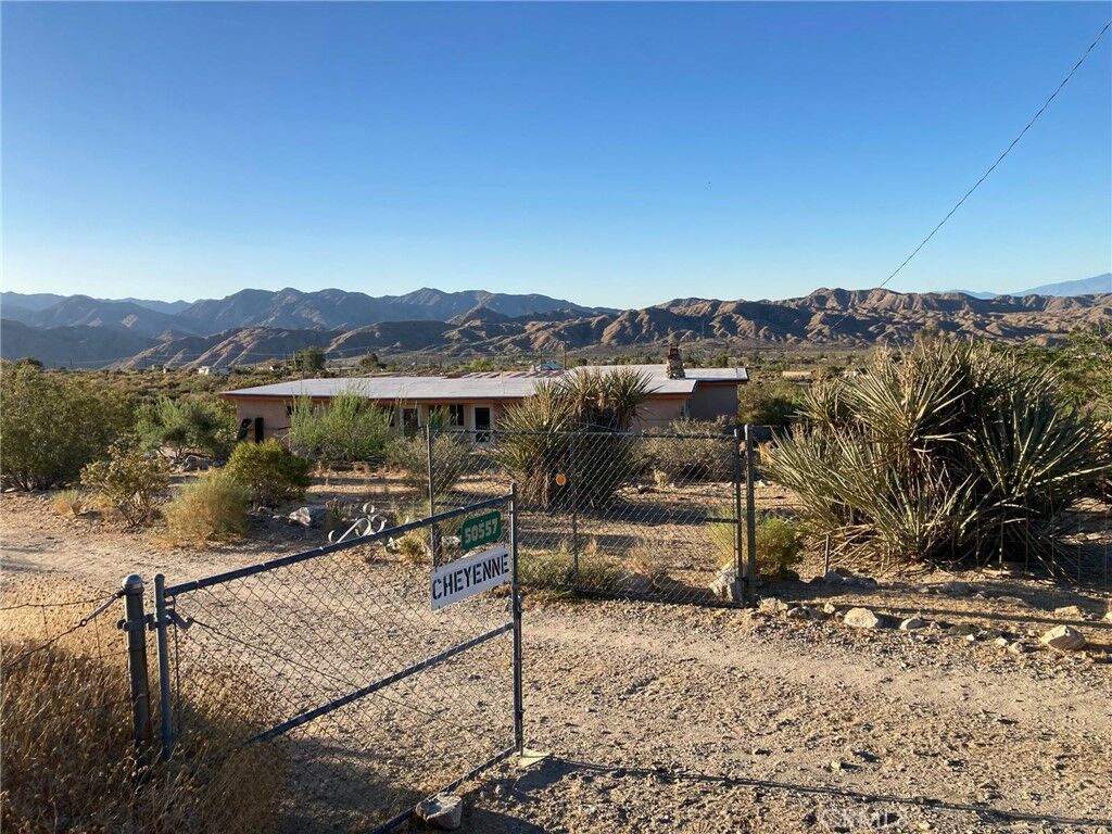 Property Photo: 50557 Cheyenne CA 92256