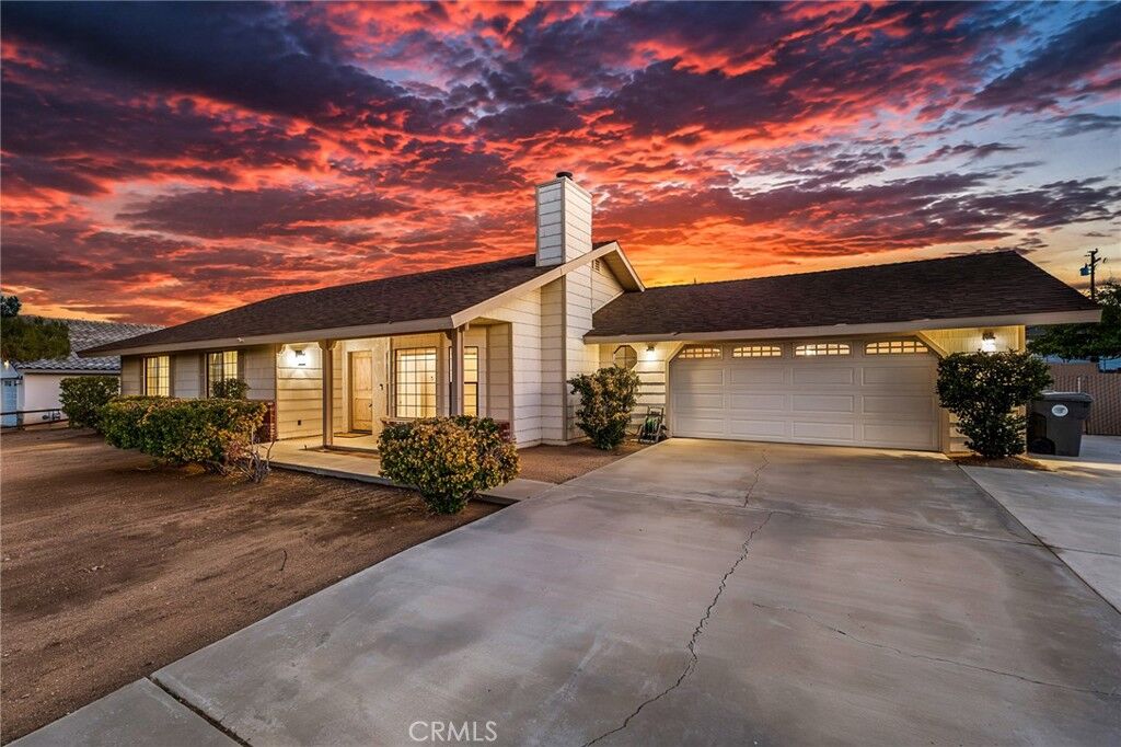 Property Photo: 57731 San Tropeze CA 92284