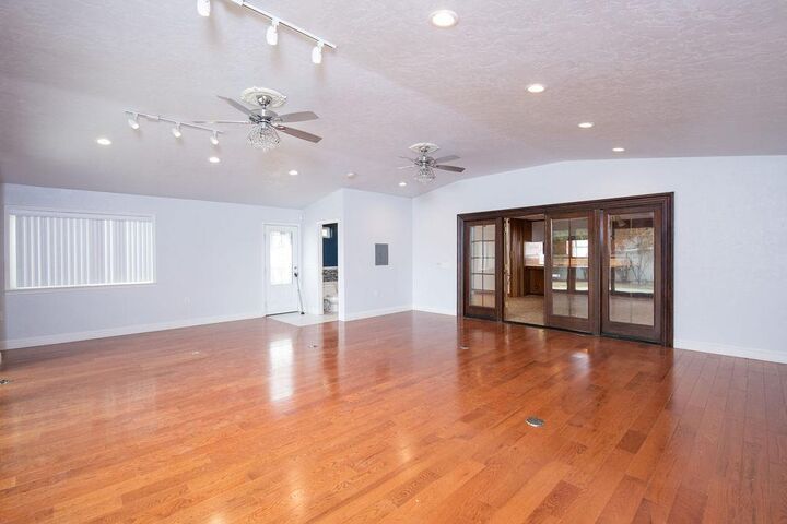Property Photo:  500 E Rumble Road  CA 95350 