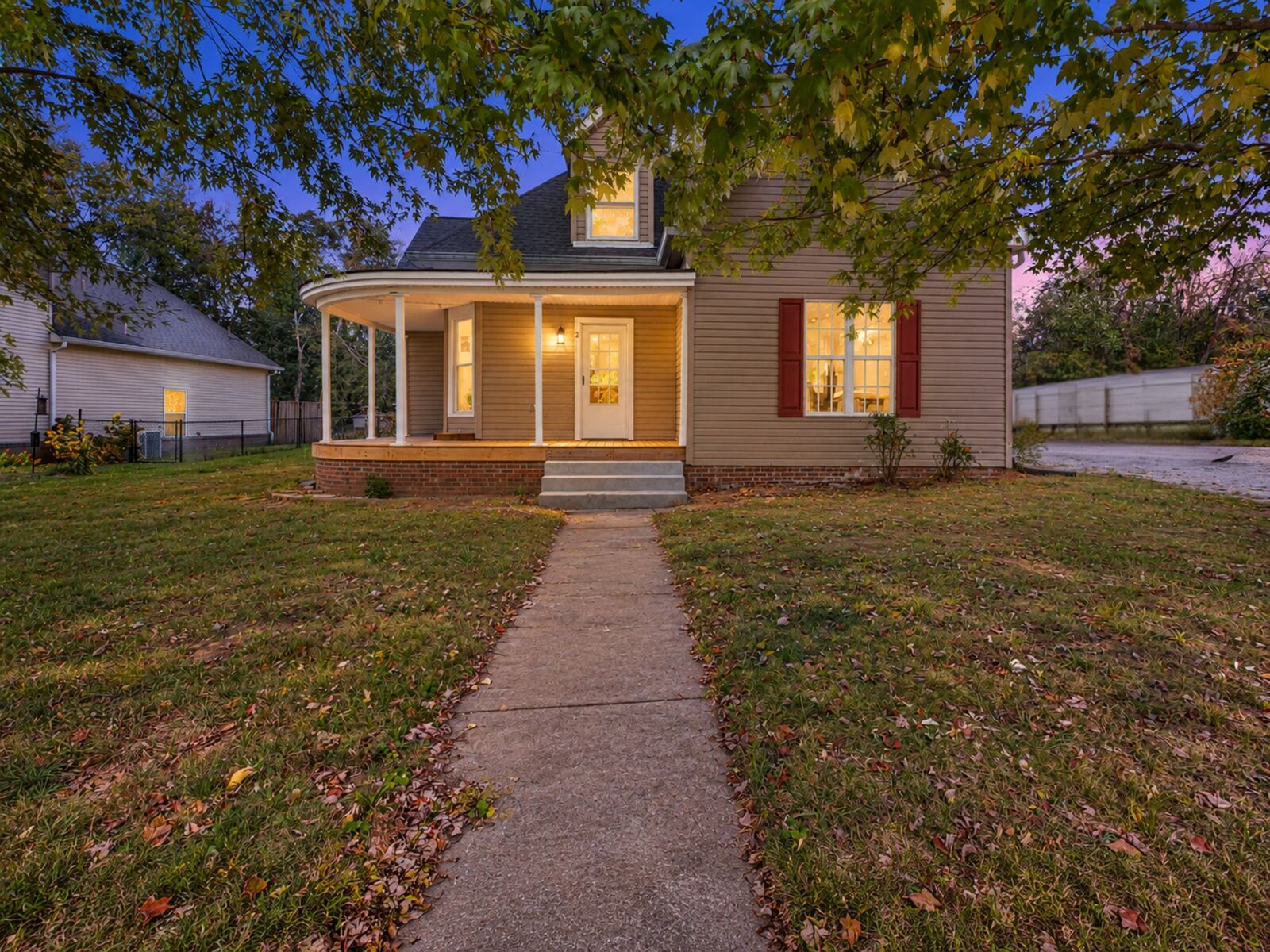 Property Photo: 208 S Russell St TN 37148