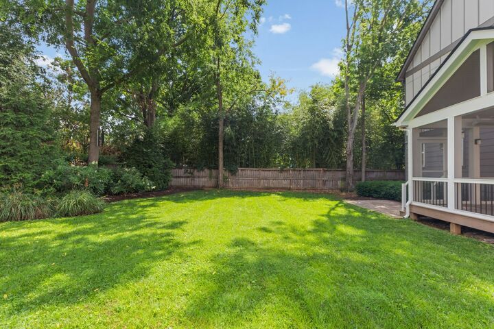 Property Photo: 908B Gale Ln TN 37204