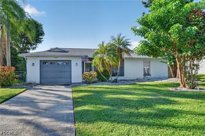 Property Photo:  406 SE 6th Street  FL 33990 