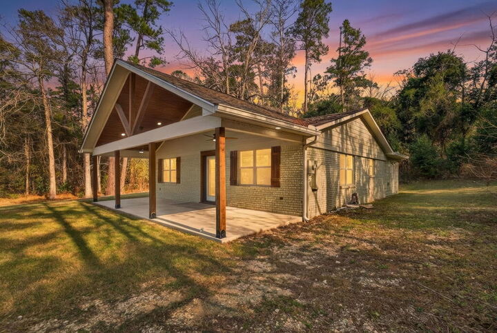 Property Photo:  525 Charmaine Drive East  TX 75979 