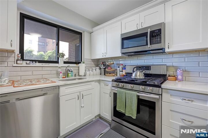 Property Photo:  8800 Boulevard East Boulevard 2M  NJ 07047 