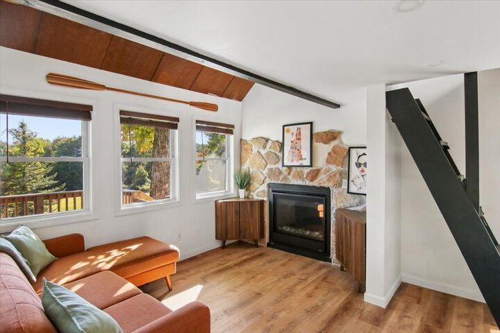 Property Photo:  15 Sargent Drive  NH 03077 
