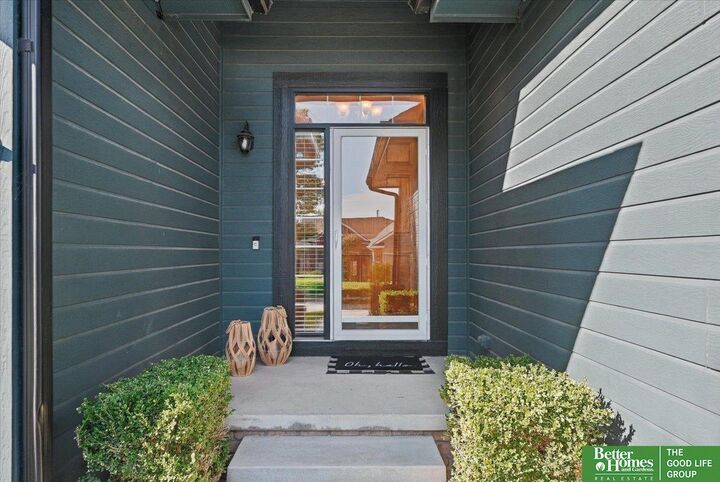 Property Photo:  126 Longwood Drive  NE 68133 