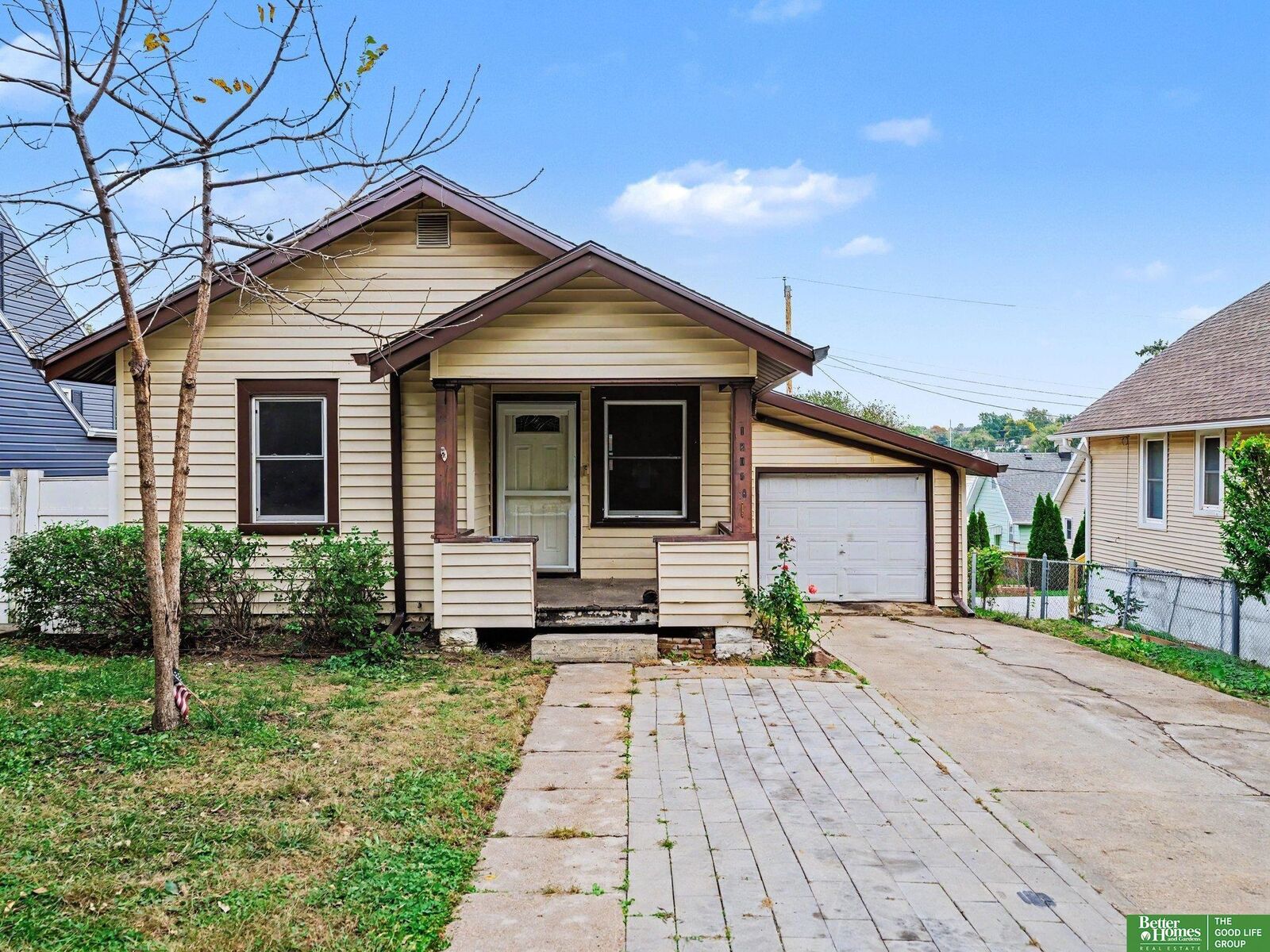 Property Photo: 1805 S 55th Street NE 68106