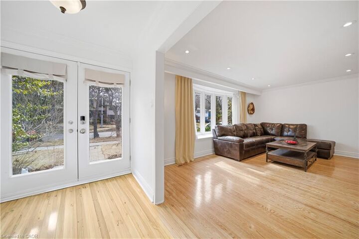 Property Photo:  481 Anthony Drive  ON L6J 2K6 
