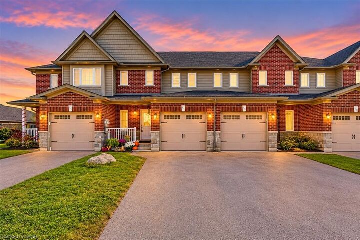 Property Photo: 639 Crawford Crescent ON N4S 8Z5