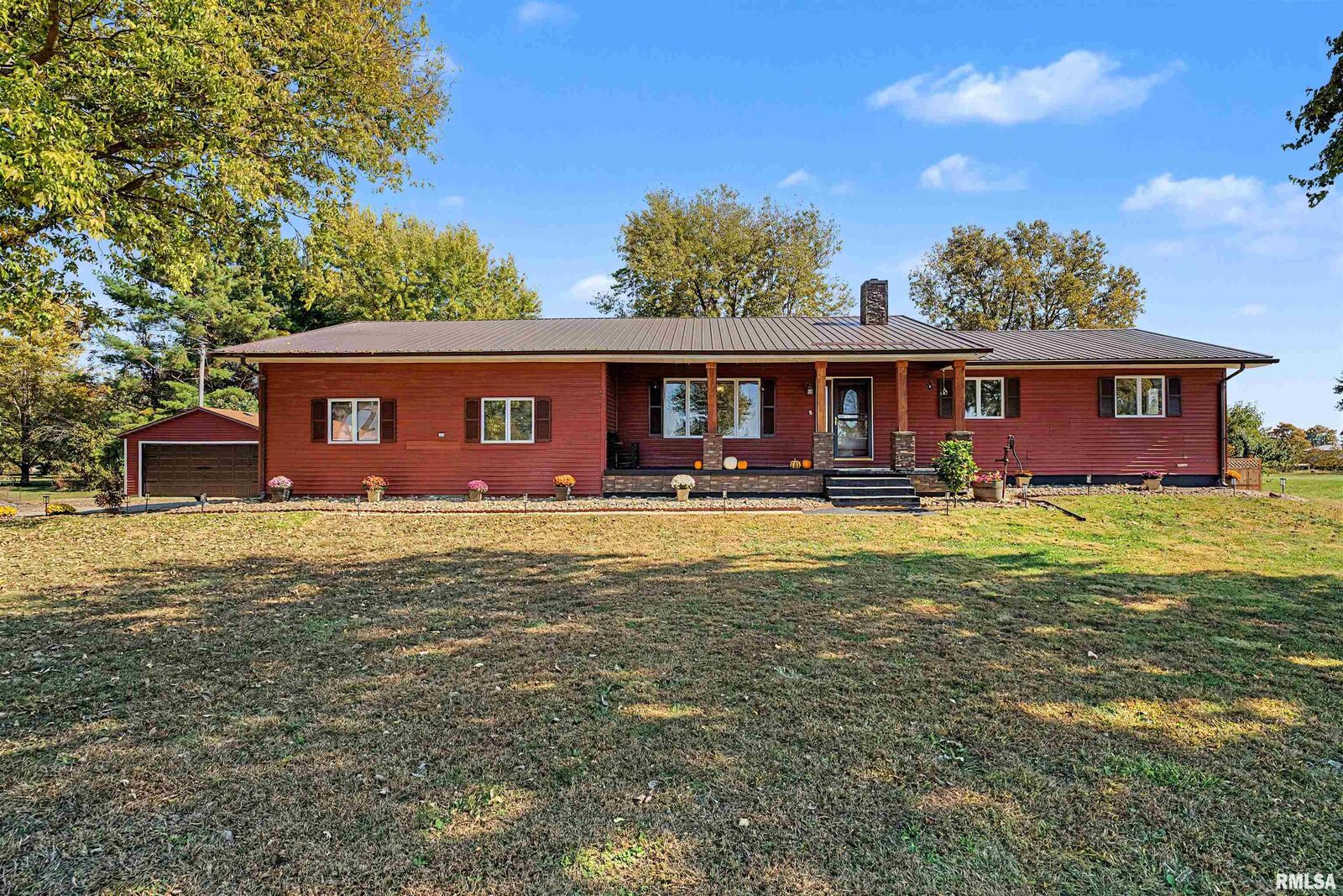 Property Photo:  8880 Cardinal Hill Road  IL 62563 