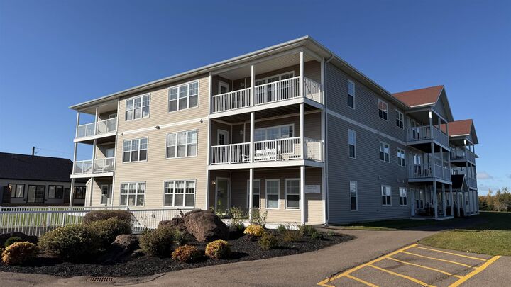 Property Photo:  516 Macewen Road 302  PE C1N 5K4 
