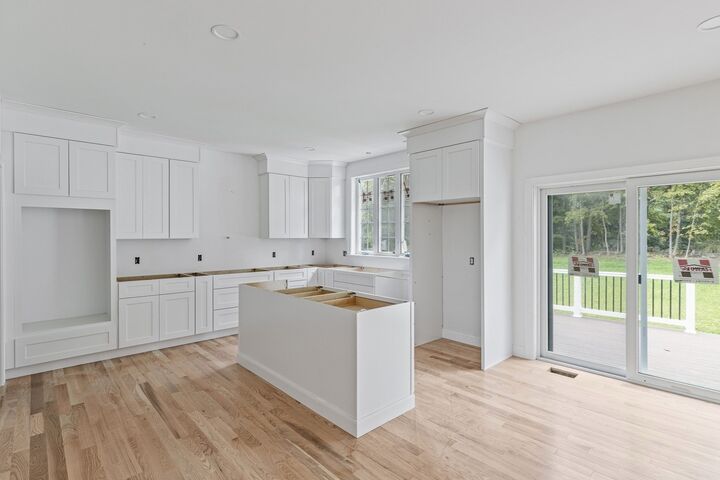 Property Photo:  5 Abby Road  MA 01536 