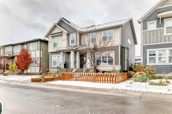Property Photo:  524 Midtown Street SW  AB T4B 4E2 
