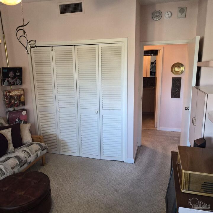 Property Photo:  825 Bayshore Dr 204  FL 32507 
