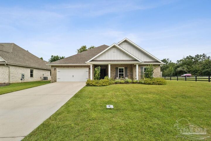 Property Photo: 6199 Cherry Hill Cir FL 32571