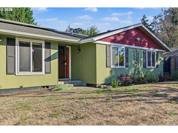 Property Photo:  2323 Latona Dr  OR 97303 