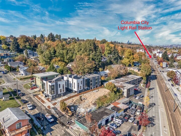 Property Photo:  3214 B S Dawson Street  WA 98118 
