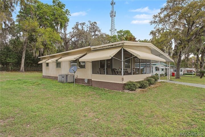Property Photo:  8245 E Lulas Lane  FL 34436 