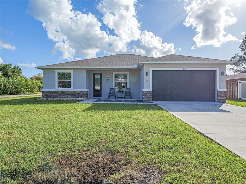Property Photo:  571 Charlotta Avenue SE  FL 32909 