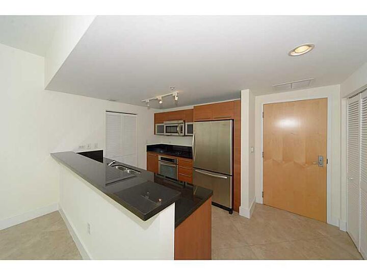 Property Photo:  253 NE 2nd Avenue 2710  FL 33132 
