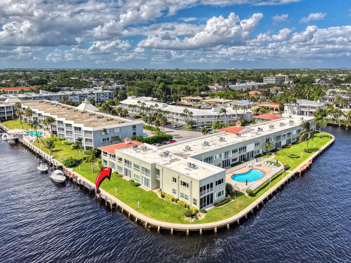 Property Photo:  711 NE Harbour Terrace 312  FL 33431 