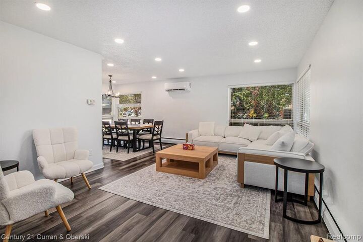 Property Photo:  30107 Mason Street  MI 48154 