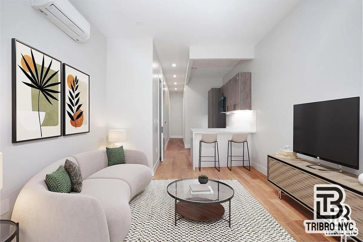 Property Photo:  909 Metropolitan Avenue 5  NY 11211 