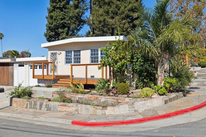 Property Photo:  400 Pine Street  CA 95010 
