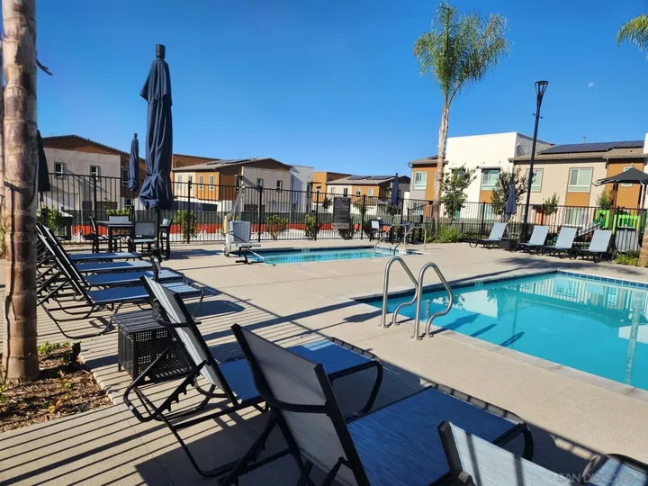 Property Photo:  939 Crimson Leaf Wy  CA 92081 
