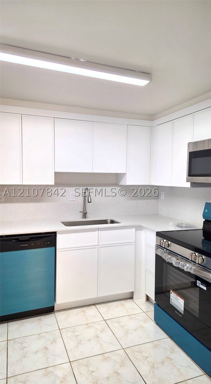 Property Photo:  1865 Brickell Ave A603  FL 33129 