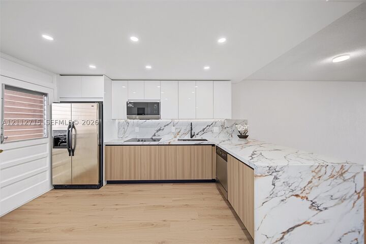 Property Photo: 2800 NW 47th Ter 202A FL 33313