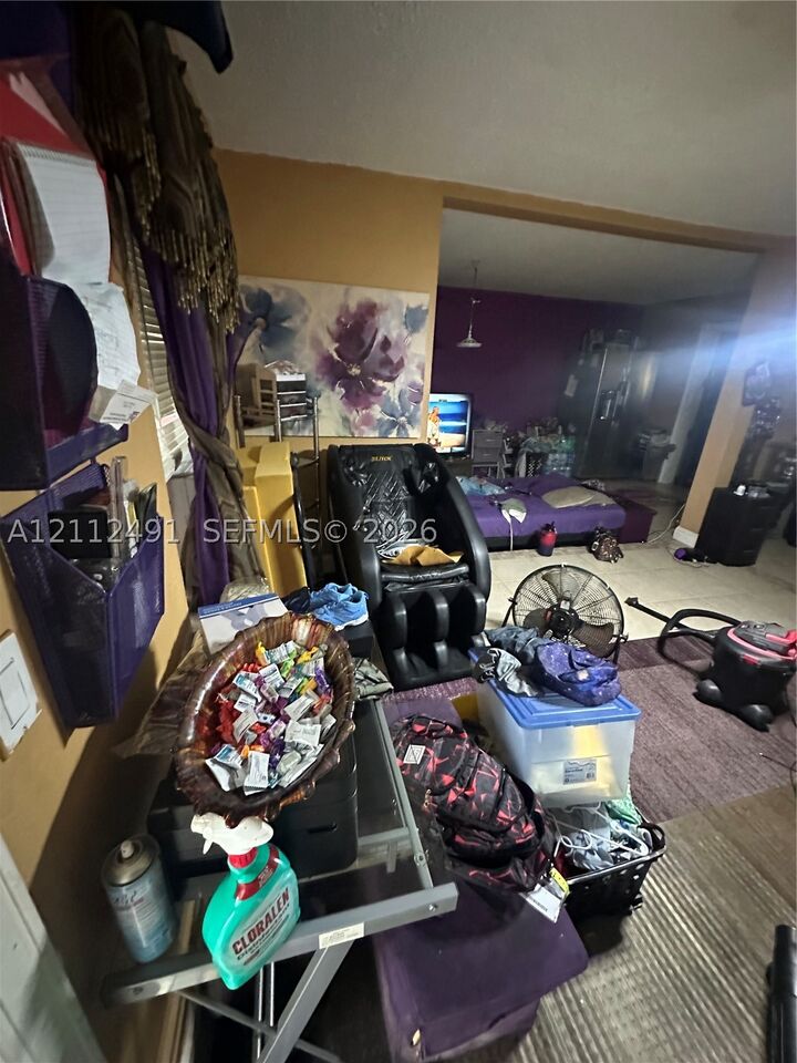 Property Photo:  2509 Grant St  FL 33020 