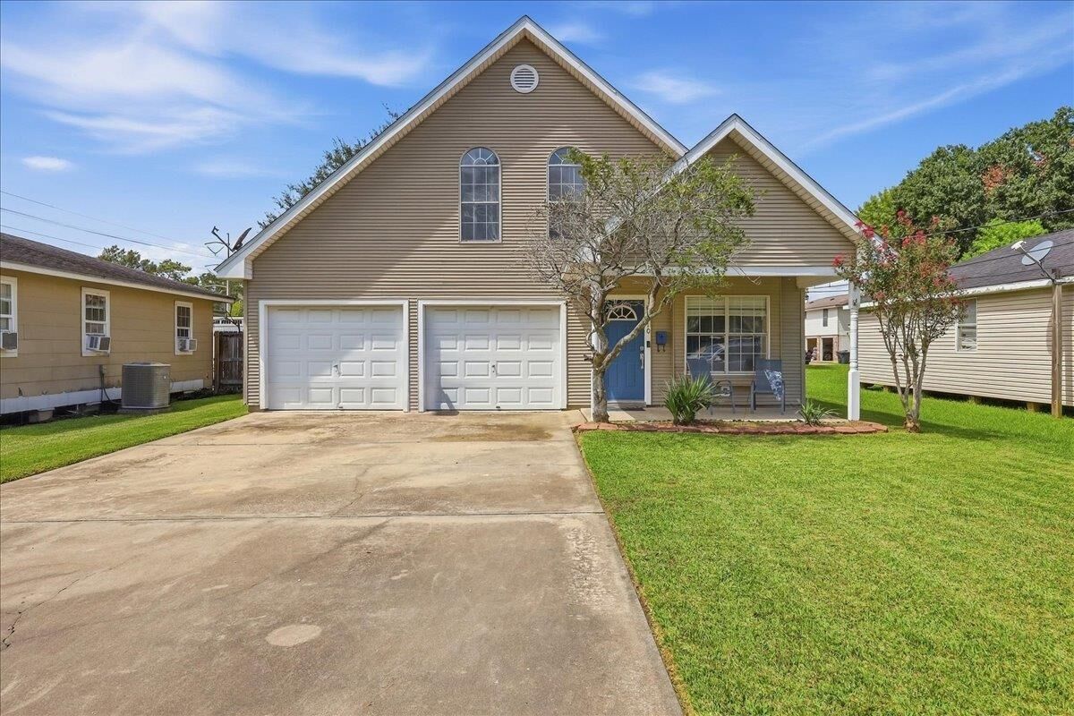 Property Photo: 1510 Jackson Ave TX 77627