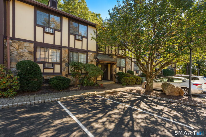 Property Photo:  50 Aiken Street 184  CT 06851 