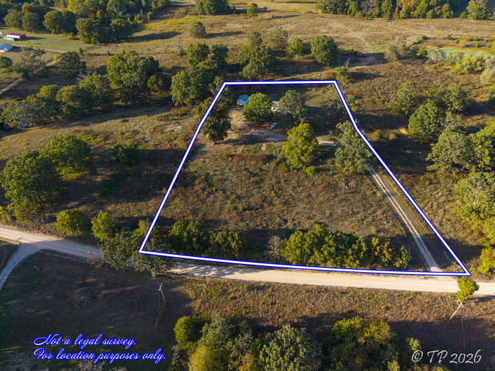Property Photo:  3917 County Road 4420  MO 65775 
