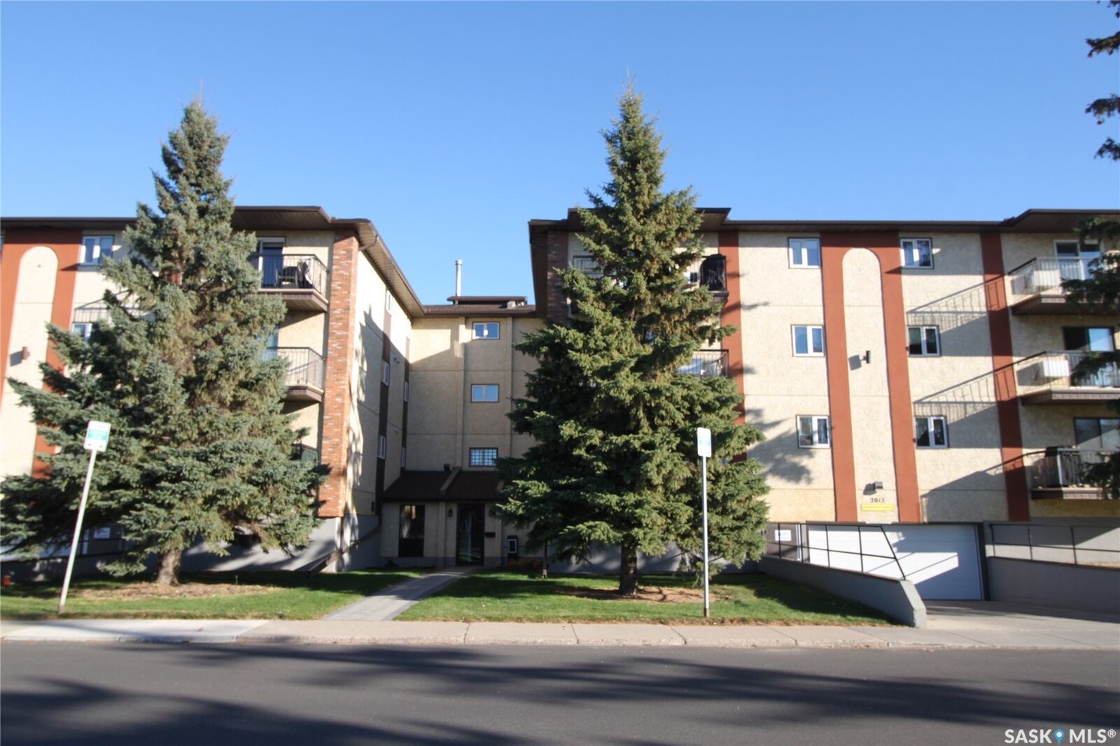 Property Photo:  2013 Arlington Avenue 107  SK S7J 2H6 