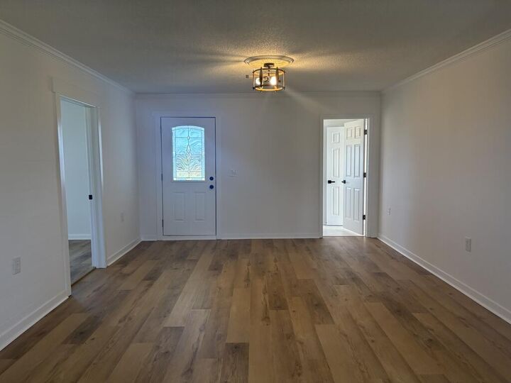 Property Photo: 7198 S County Road 33 AL 36320