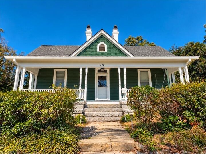 Property Photo: 148 W Poplar Street NC 27030