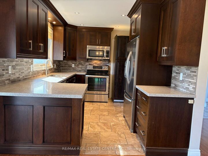 Property Photo:  127 Centre Street  ON L9V 2Y4 