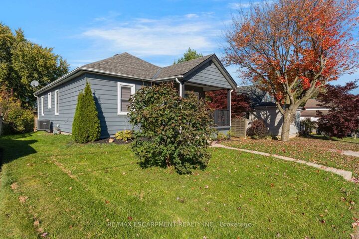 Property Photo: 205 Stanley Street ON N3Y 1M9