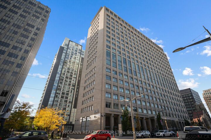 Property Photo: 111 St Clair Avenue W 1602 ON M4V 1N5