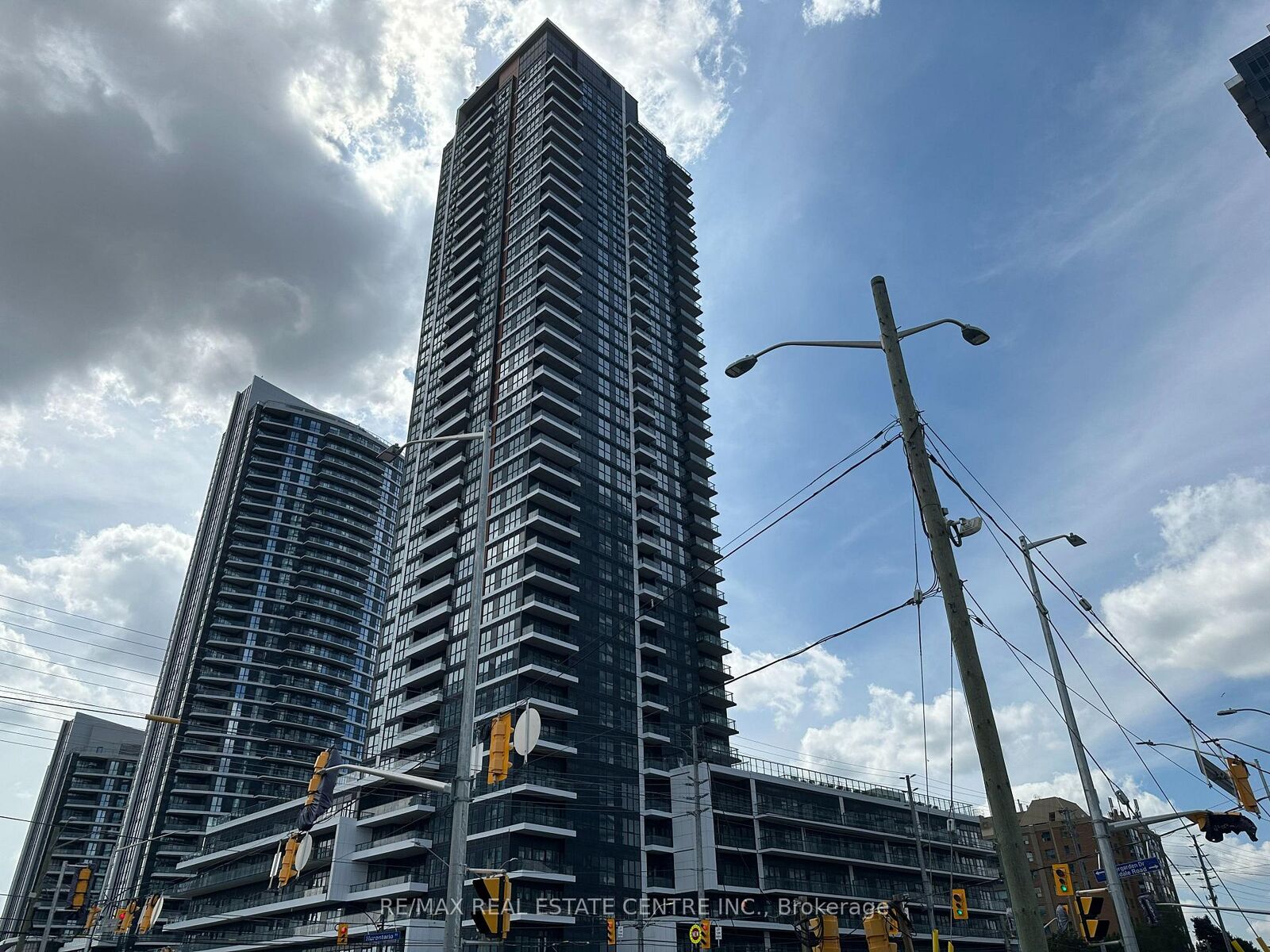 Property Photo:  15 Watergarden Drive 420  ON L5R 0H4 